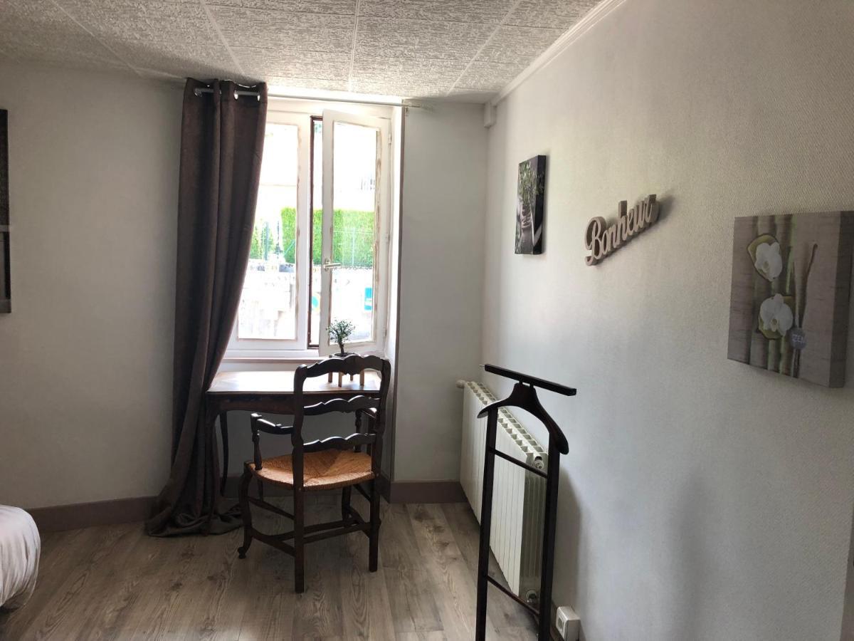Chambre Bonheur Pugny-Chatenod Екстериор снимка